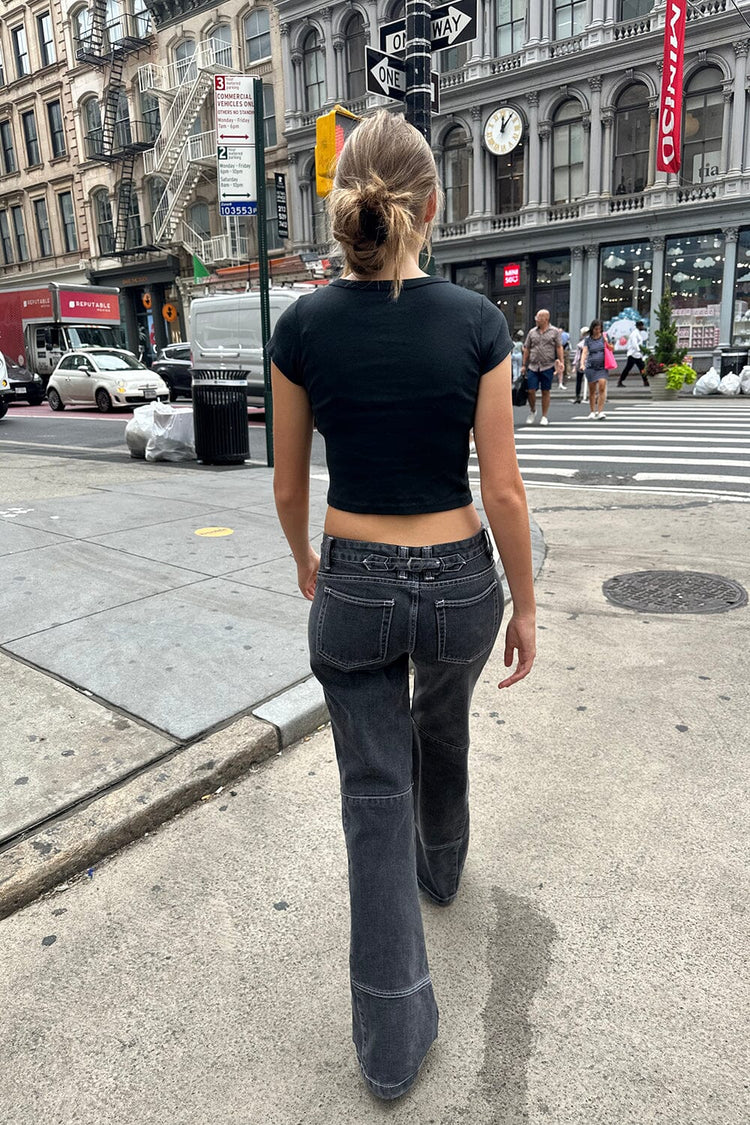 Ashlyn I'll Meet You In New York Top | Black / Cropped Fit