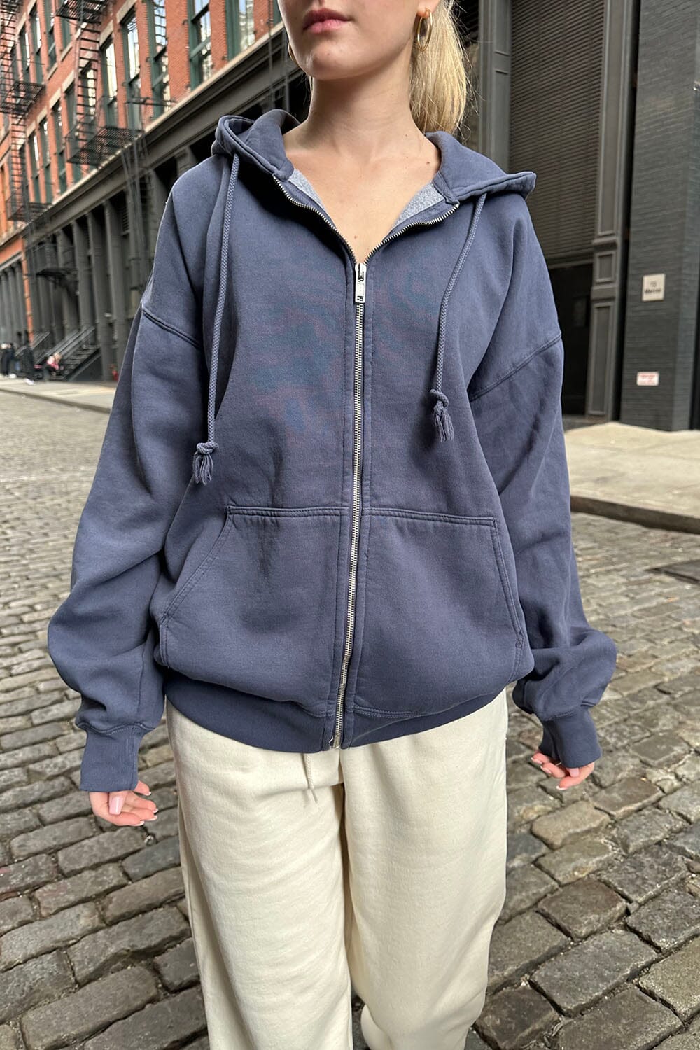 Brandy Melville oversized christy New York hoodie  Vintage hoodies, Casual  school outfits, Christy hoodie