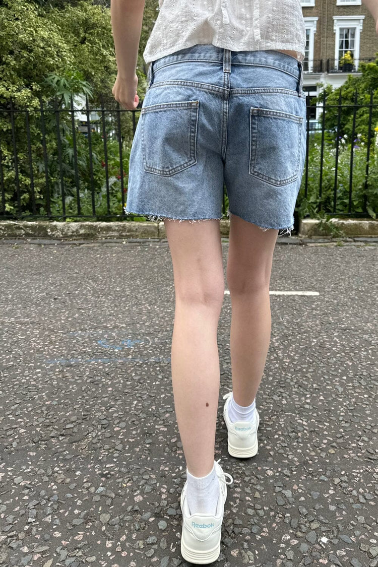 Molly Denim Shorts | Light Wash / S/M