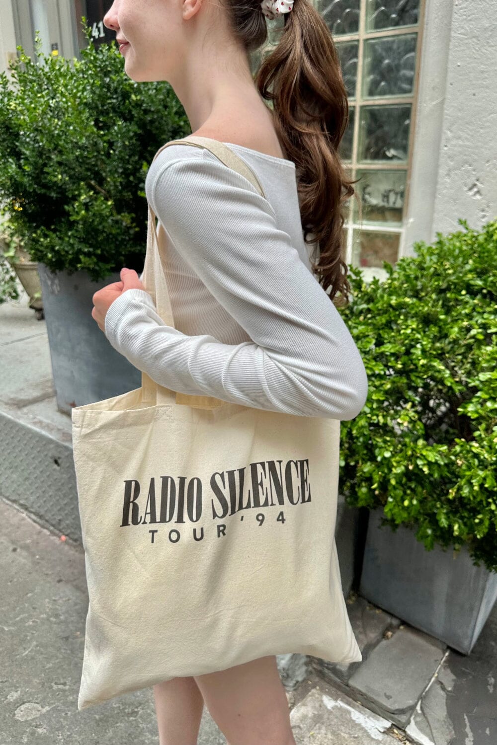 Radio Silence Tote Bag Brandy Melville