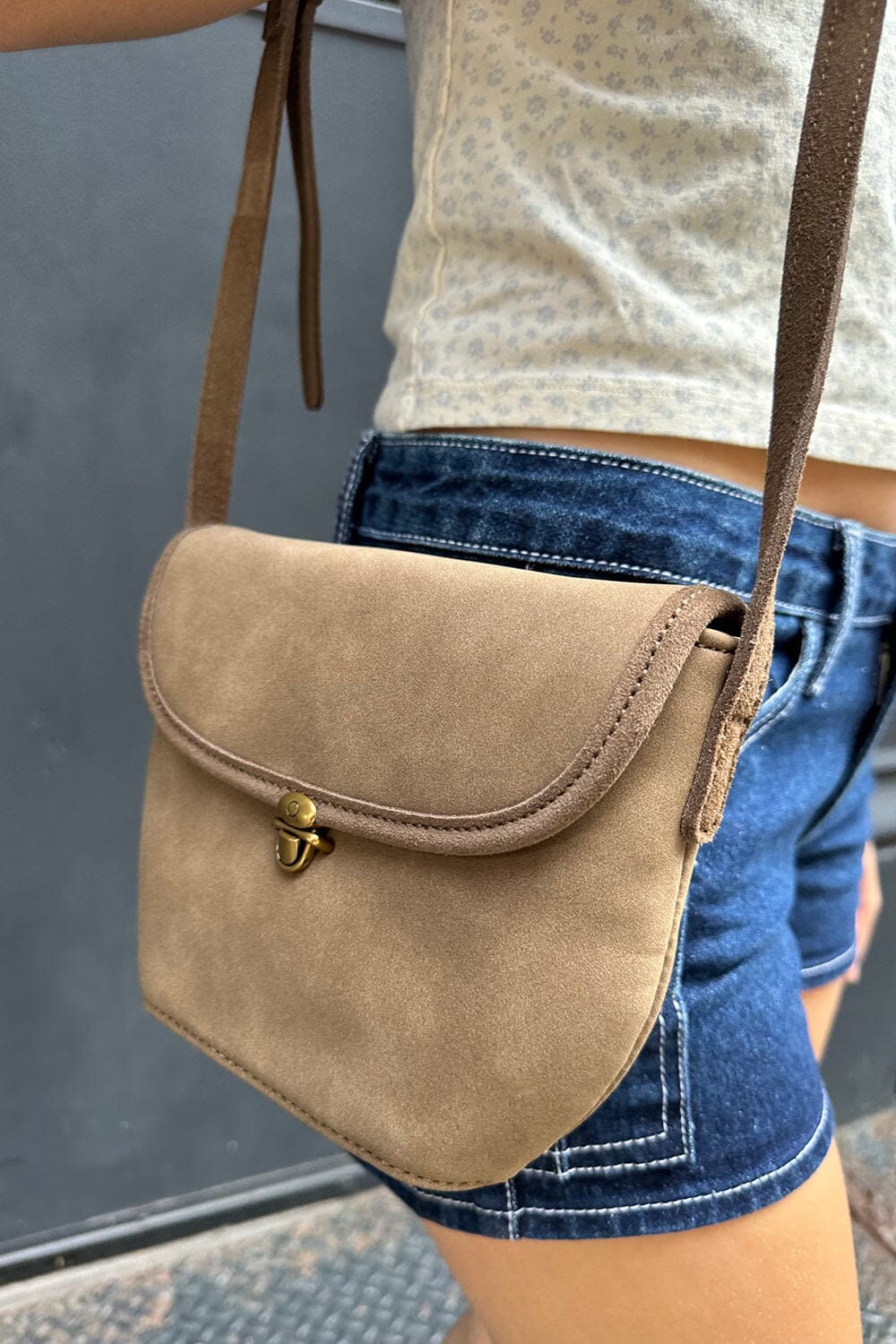 Brandy Melville, Bags, Brandy Melville Brown Faux Leather Messenger Purse
