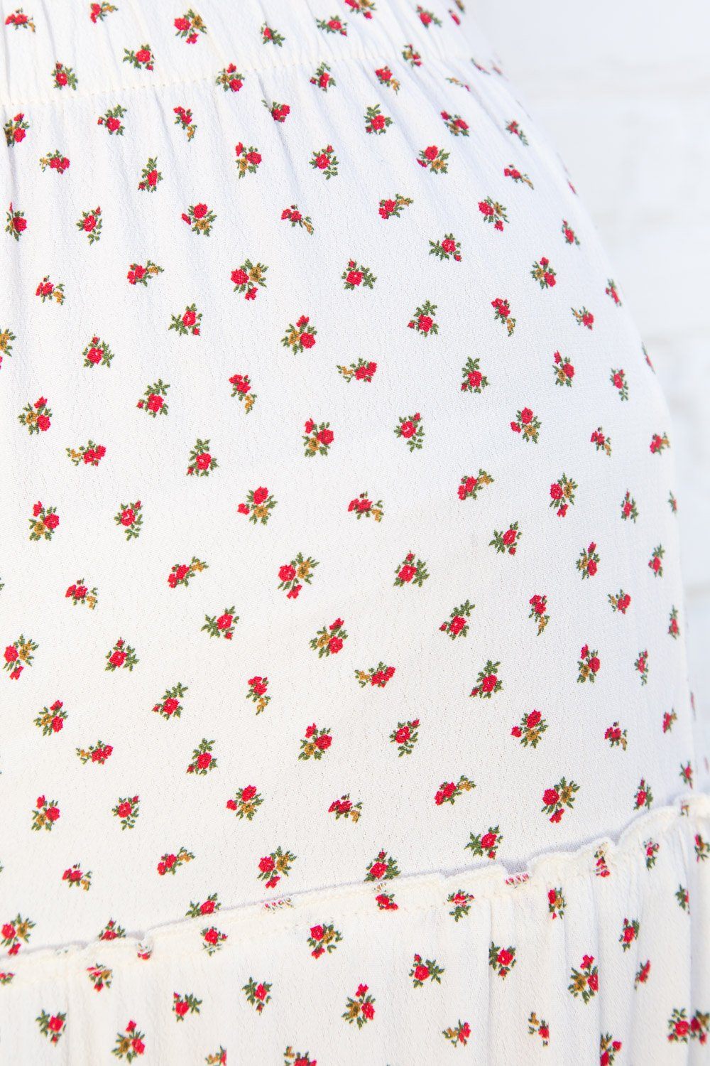 White With Red And Green Floral / S