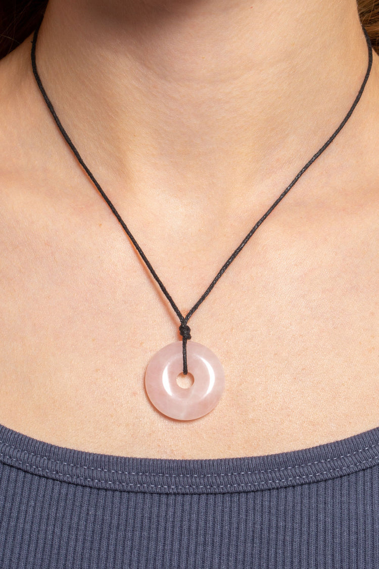 Rope Knot Circle Necklace | Baby Pink