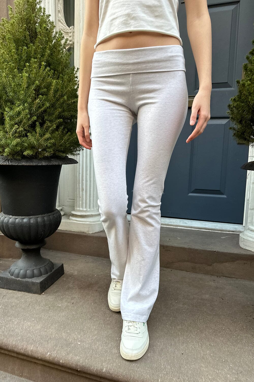 Brandy Melville - BRANDY MELVILLE YOGA PANTS on Designer Wardrobe