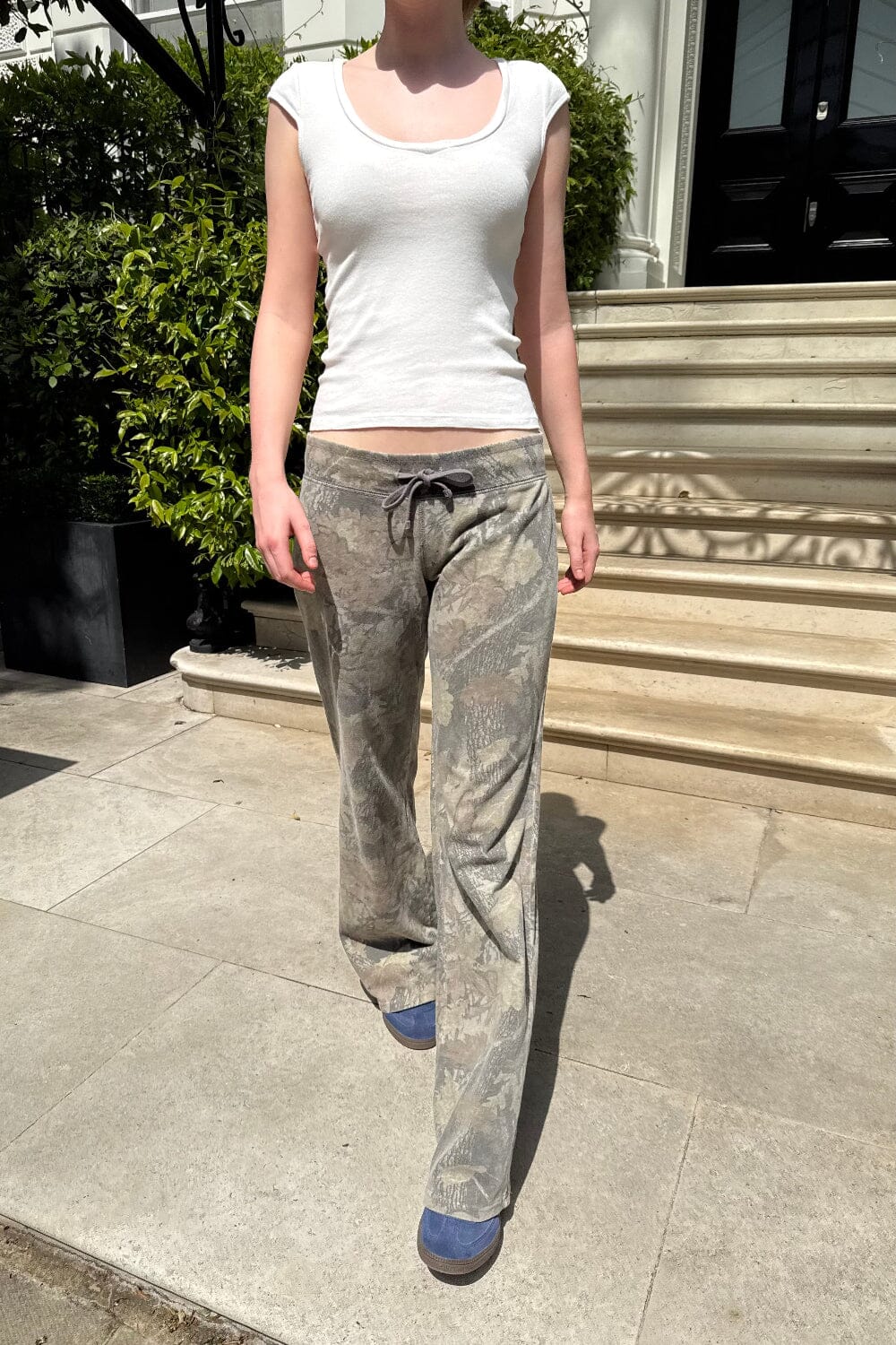 Hilary Camouflage Pants | Light Camouflage Leaves / XS/S