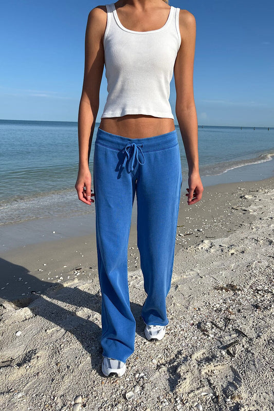 専用　BRANDY MELVILLE ハルターキャミ　タンクトップ　海外限定 専用 BRANDY MELVILLE ハルターキャミ タンクトップ 海外限定