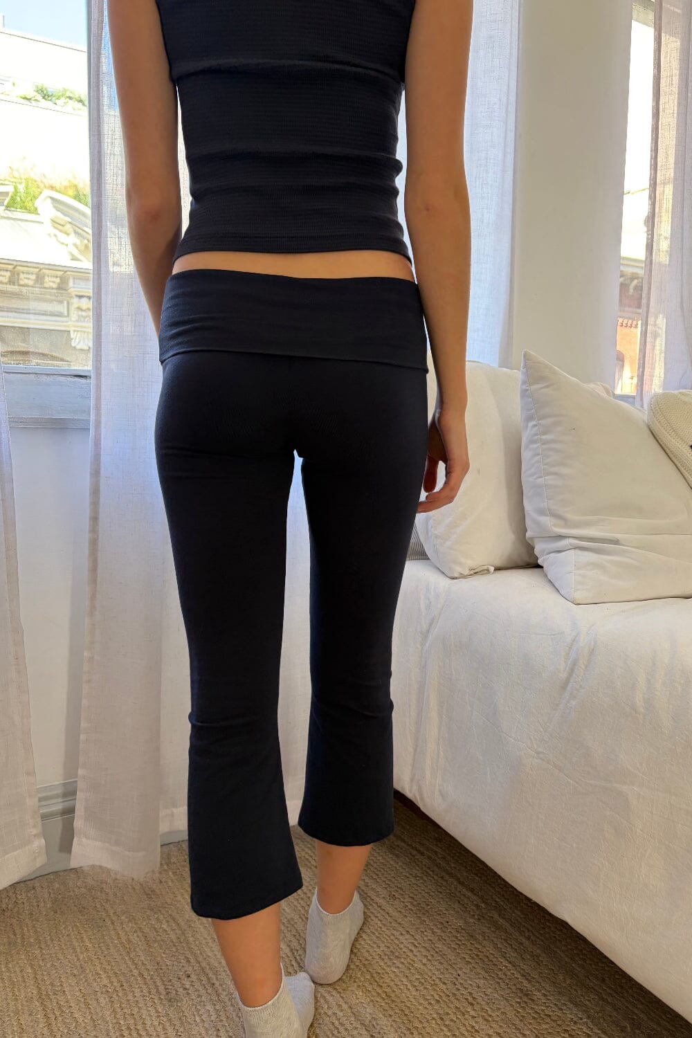 Priscilla Capri Pants | Black / XS/S