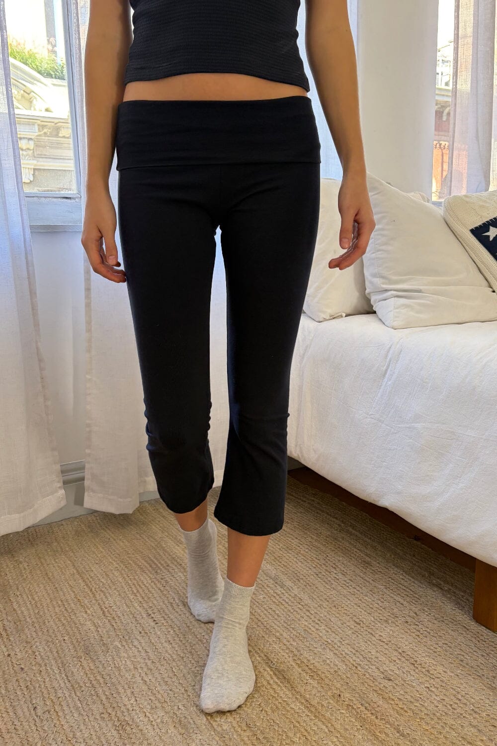 Priscilla Capri Pants | Black / XS/S