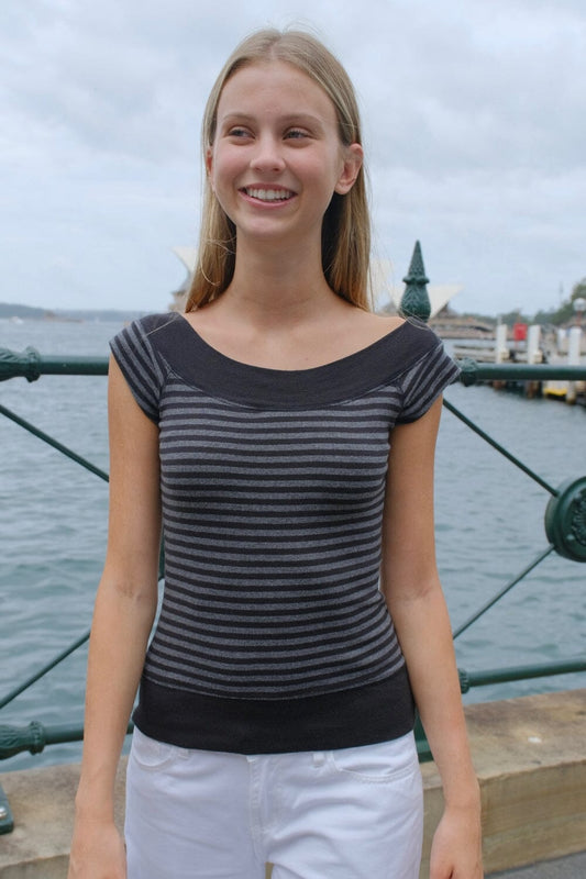 Dark Grey Black Stripe / XS/S