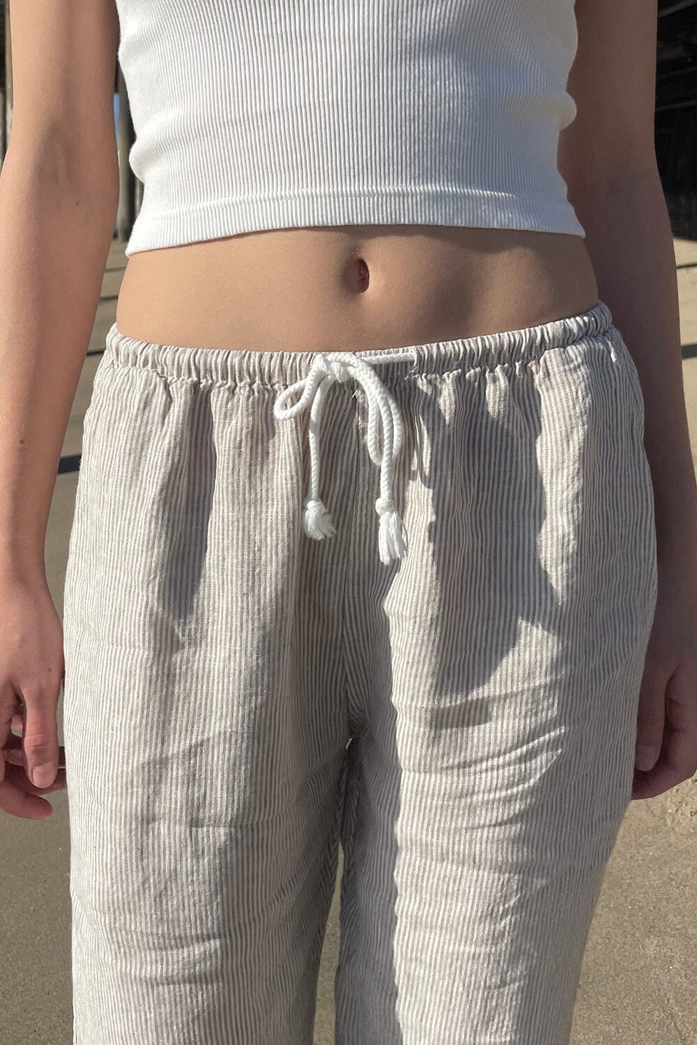 Brandy Melville Elastic Waist Flowy Pants, One Size, long 34