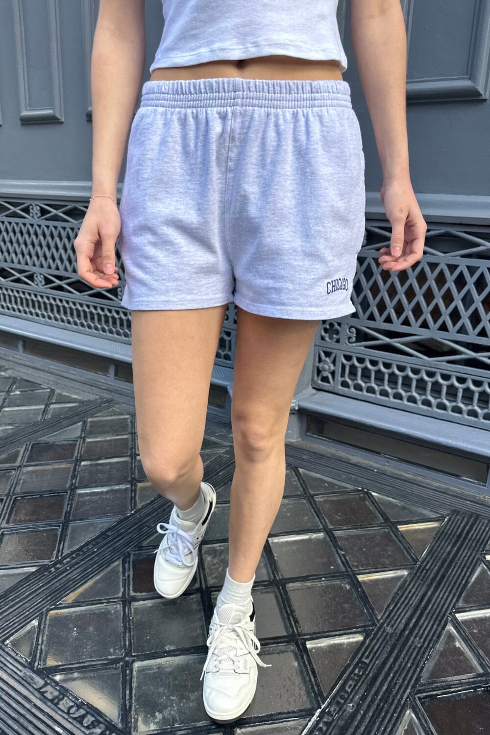Rosa Chicago Sweatshorts | Heather Grey / S/M