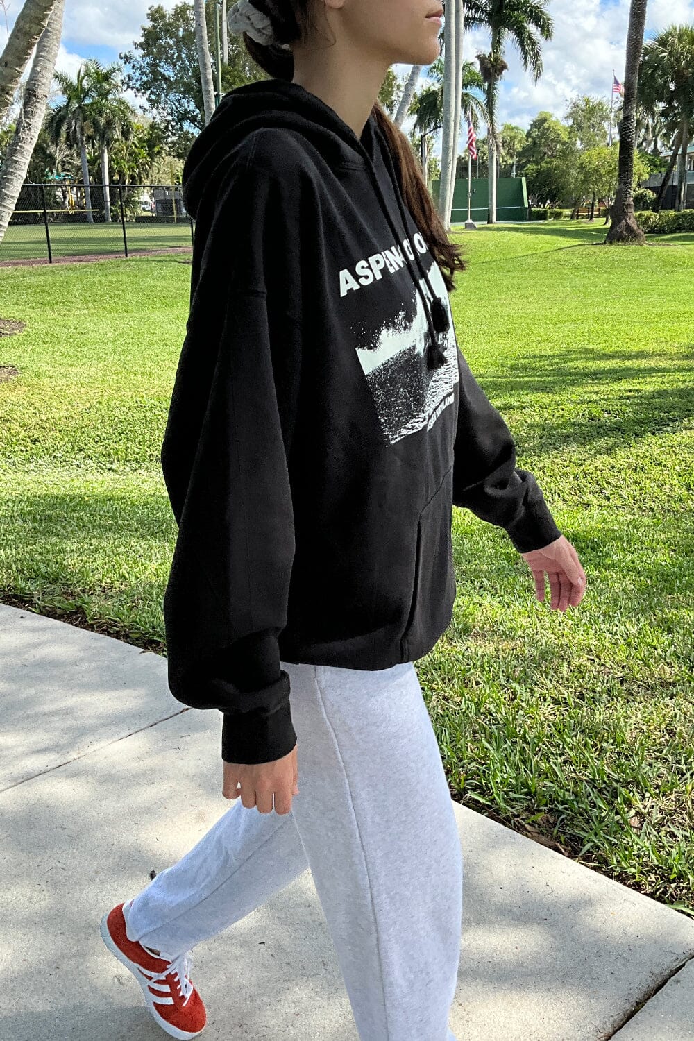 Sweatpants & Sweatshirts – Brandy Melville  Christy hoodie, Jacket outfit  women, Hoodie outfit
