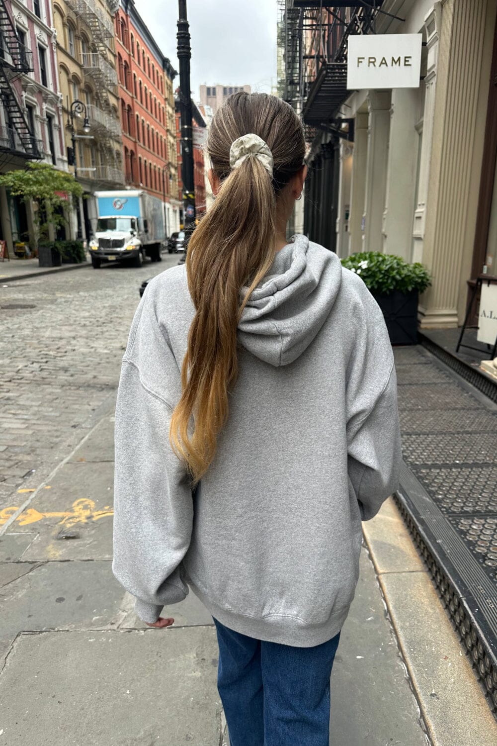 Grey / Oversized Fit