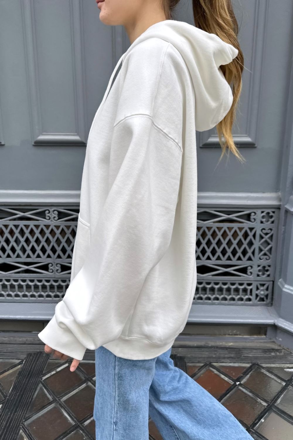 White / Oversized Fit