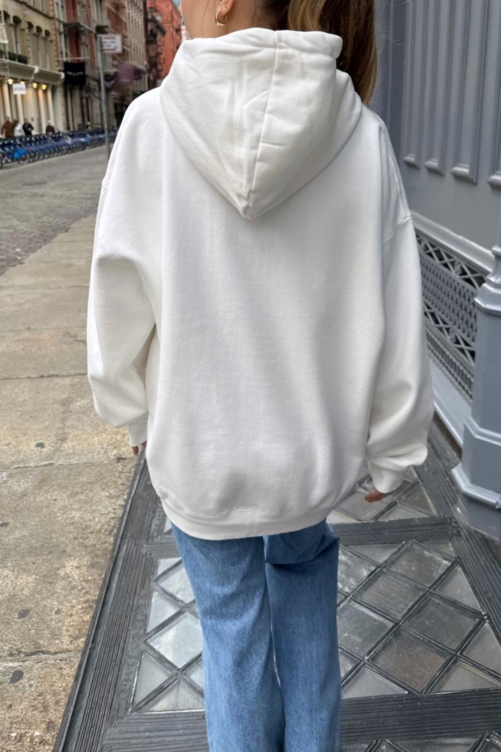 White / Oversized Fit