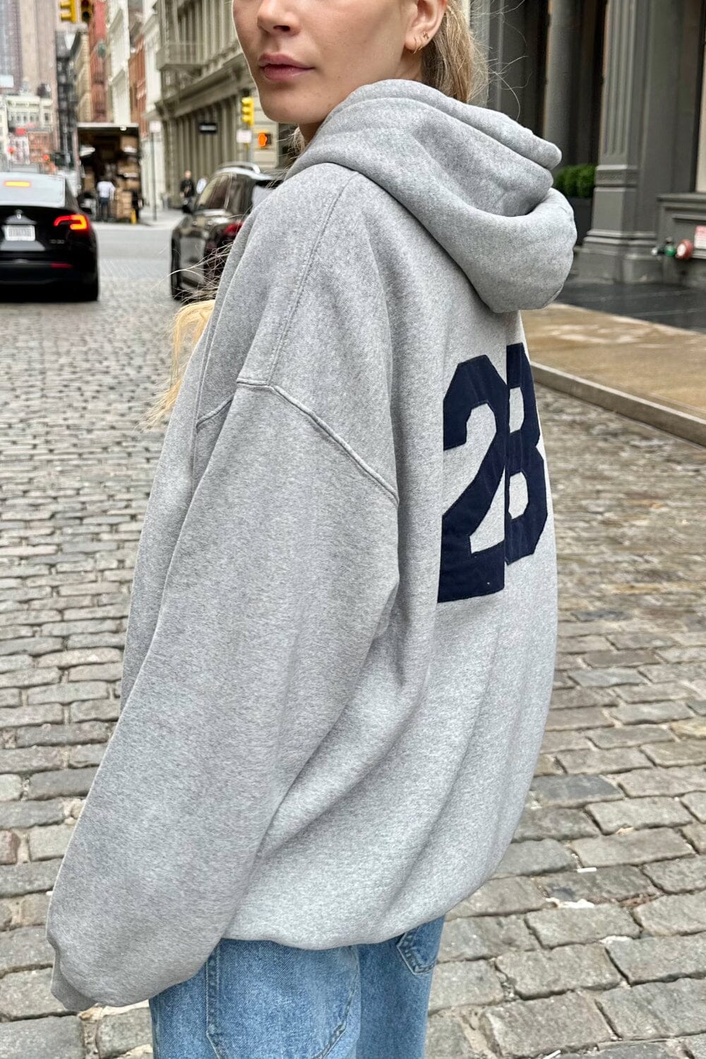 Grey / Oversized Fit