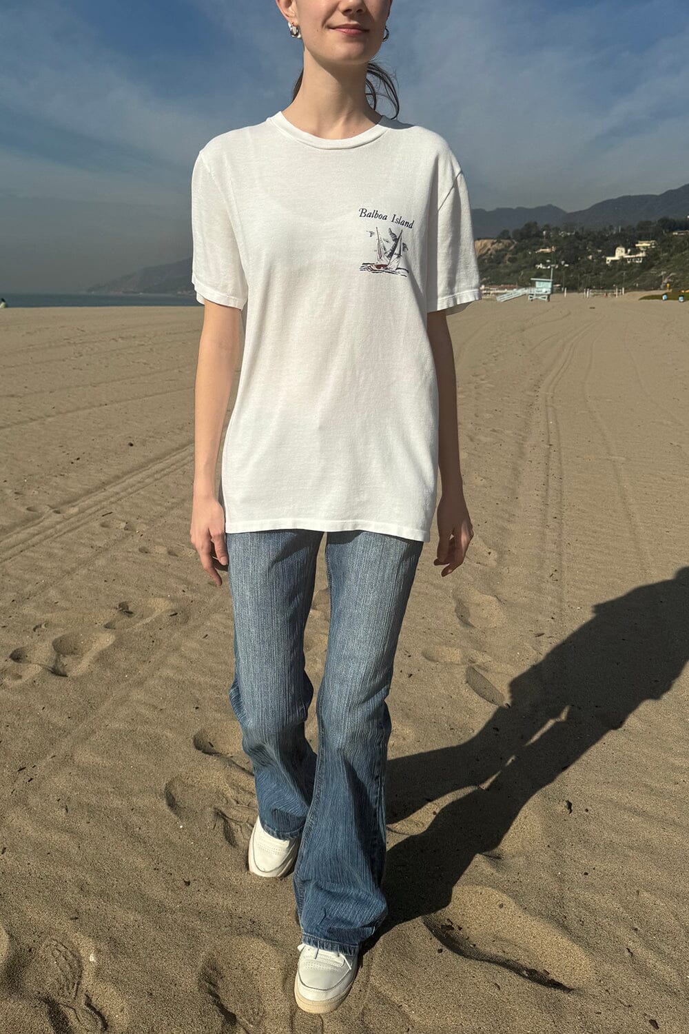 White / Oversized Fit
