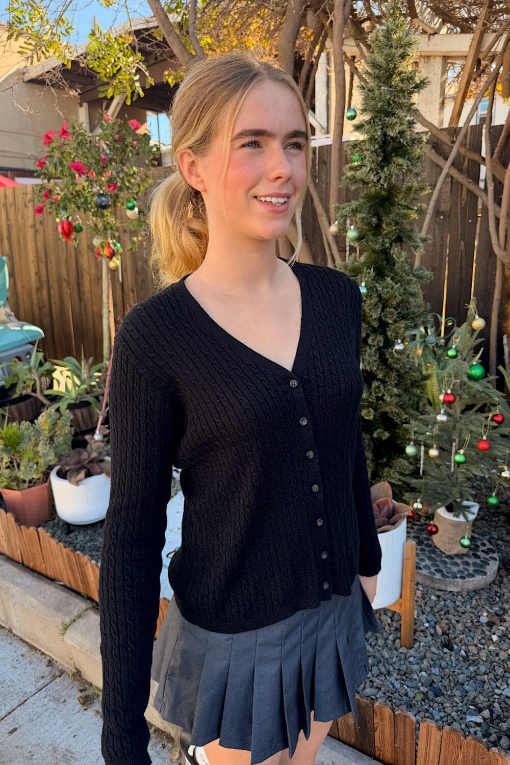 Zoe V-Neck Cardigan – Brandy Melville