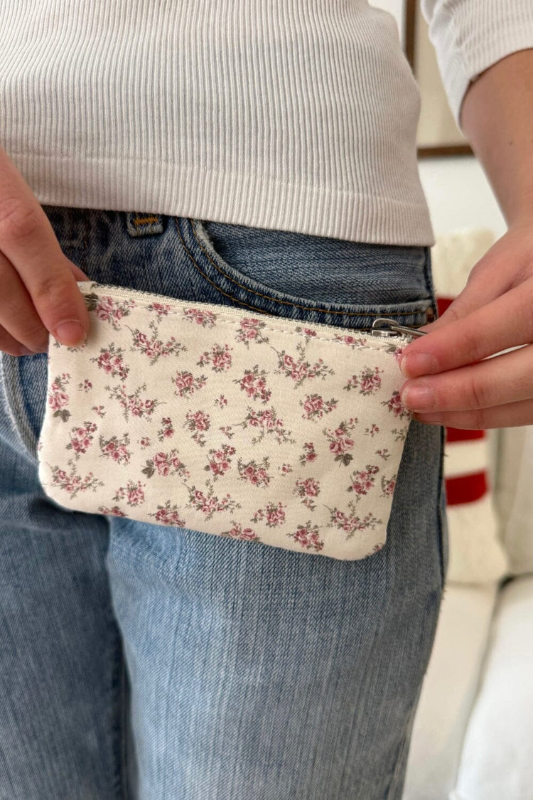 Roses Coin Purse | White with a Bouquet of Roses