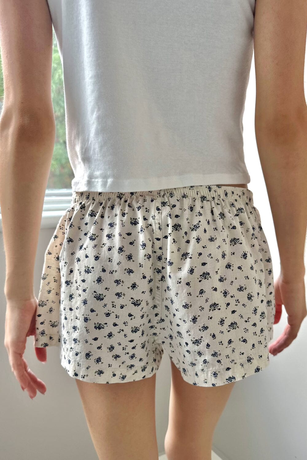 White with Navy Flowers / XS/S