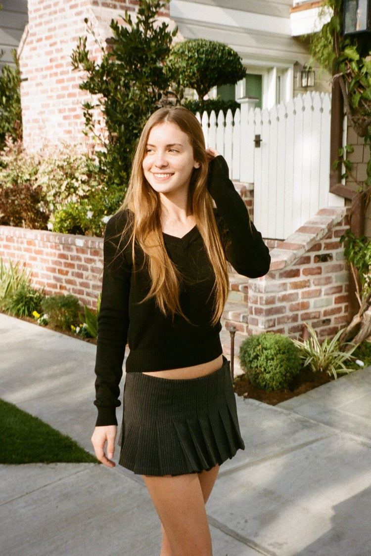 Tania V-Neck Sweaters | Black / XS/S