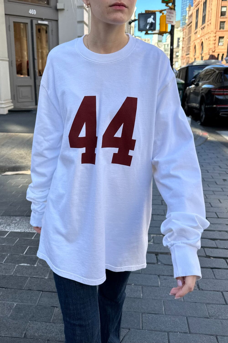 Presley 44 | White / Oversized Fit