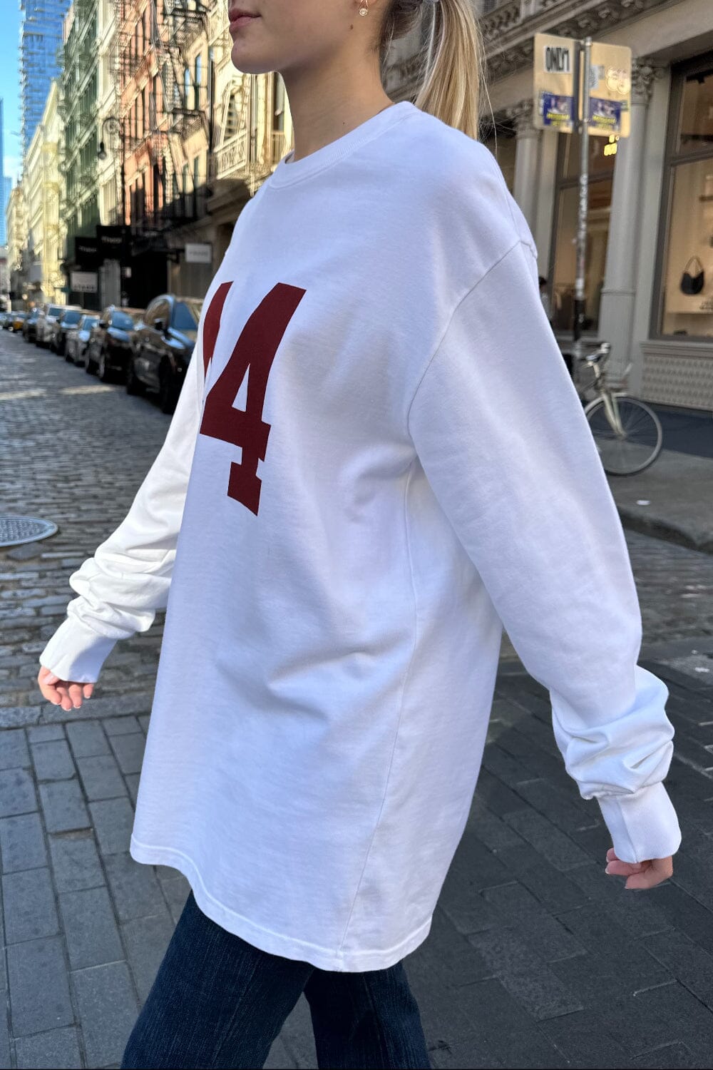 White / Oversized Fit