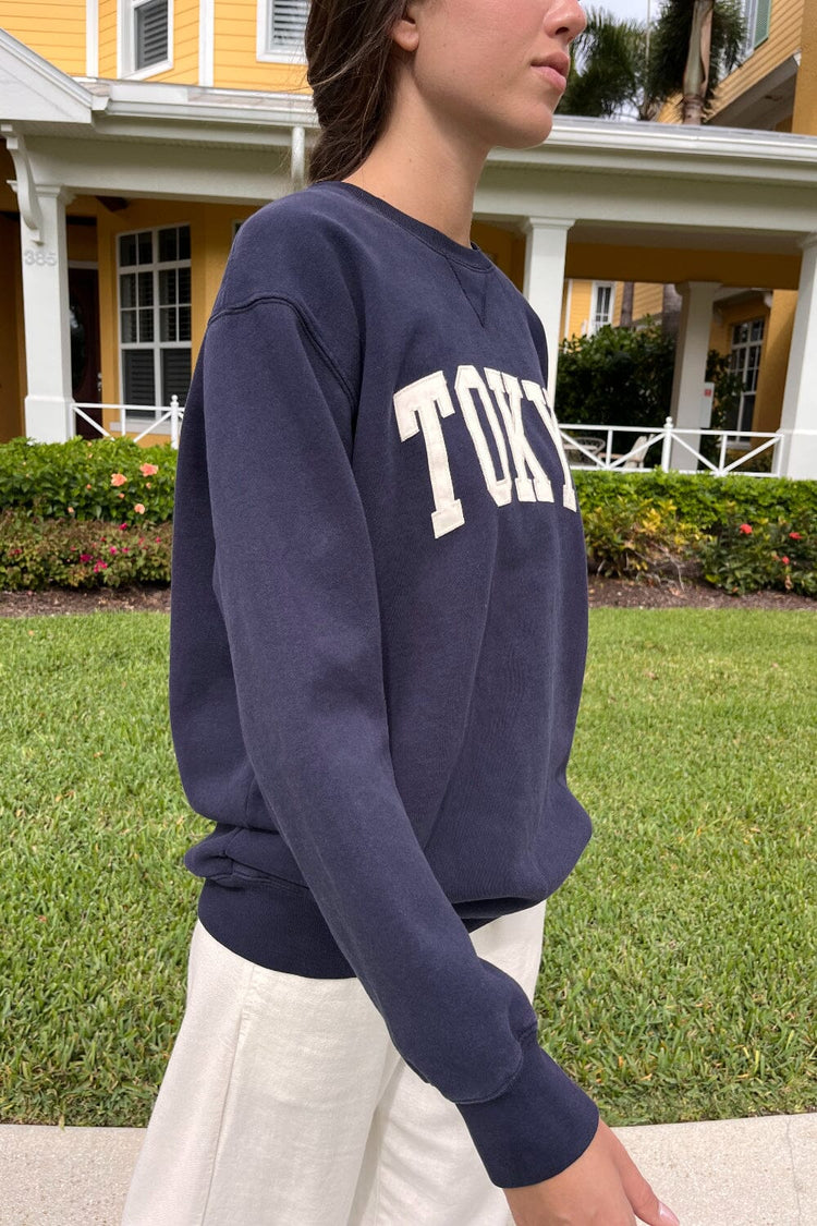 Erica Tokyo Sweatshirt | Classic Navy / Oversized Fit