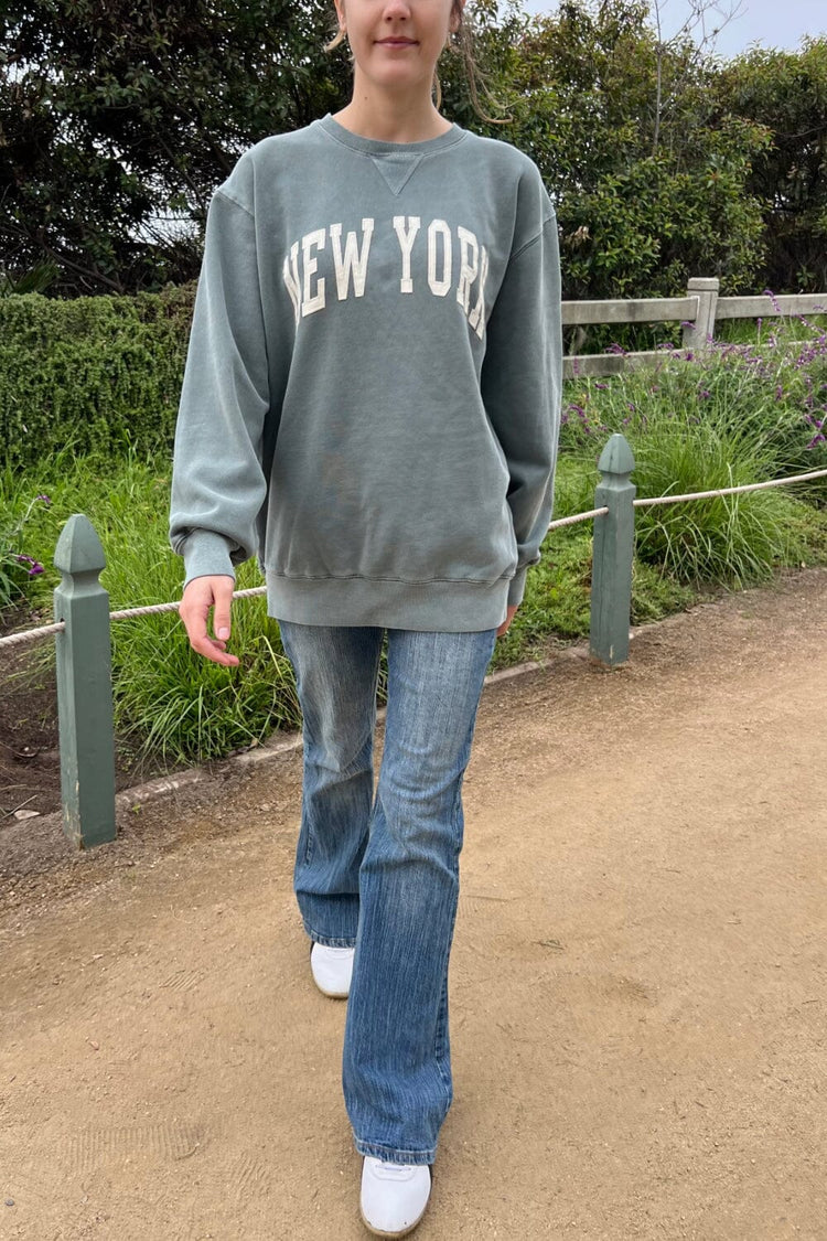 Erica New York Sweatshirt | Sage Green / Oversized Fit