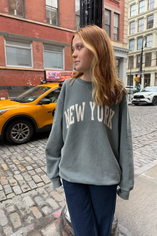 Sage Green / Oversized Fit