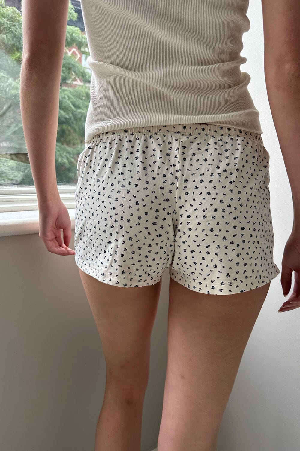 White With Black Flowers / XS/S
