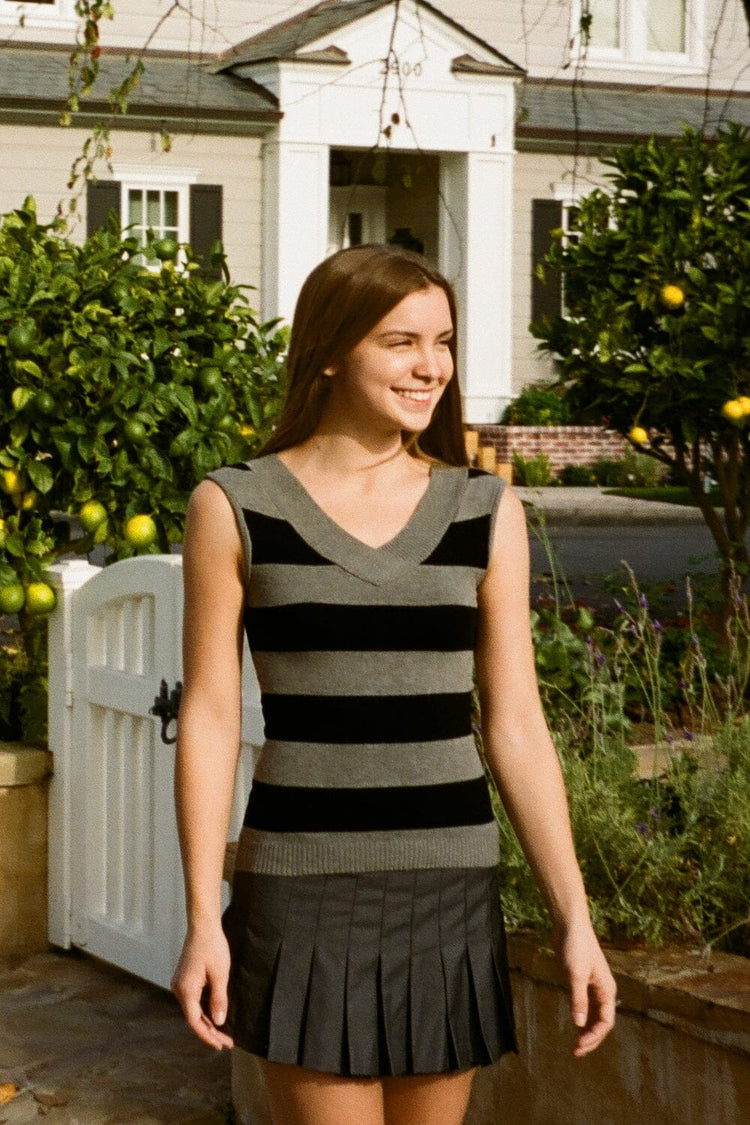 Amira Stripes Top | Dark Grey and Black Stripes / XS/S