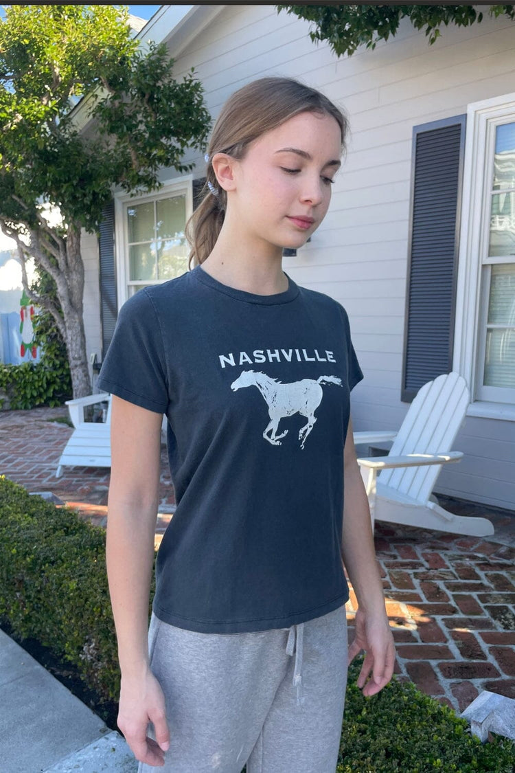 Chloe Nashville Top | Black / Regular Fit