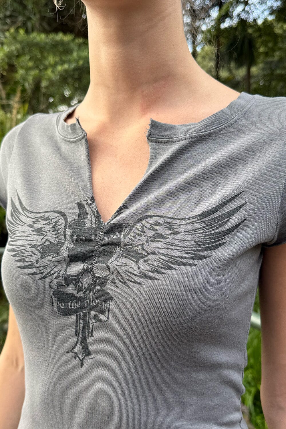 Mila Winged Skulls Top – Brandy Melville
