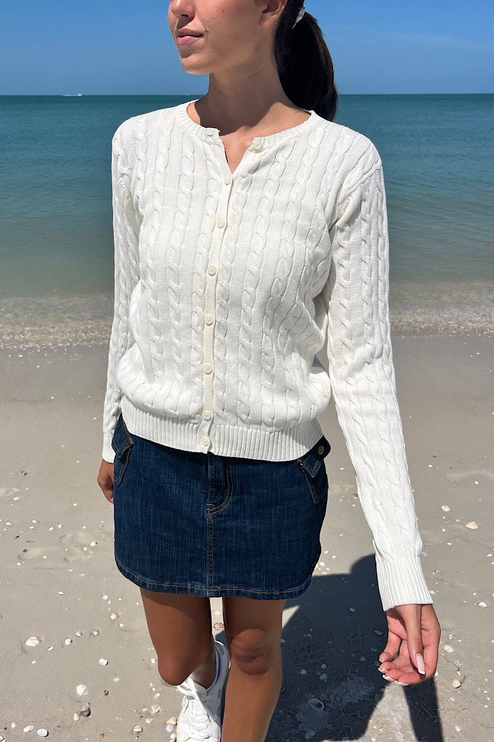 新品未使用Bibiy. EMILIA COLLAR KNIT White Z Supply Emelie Cardigan Sweater - Women's Sweaters in Sea Salt
