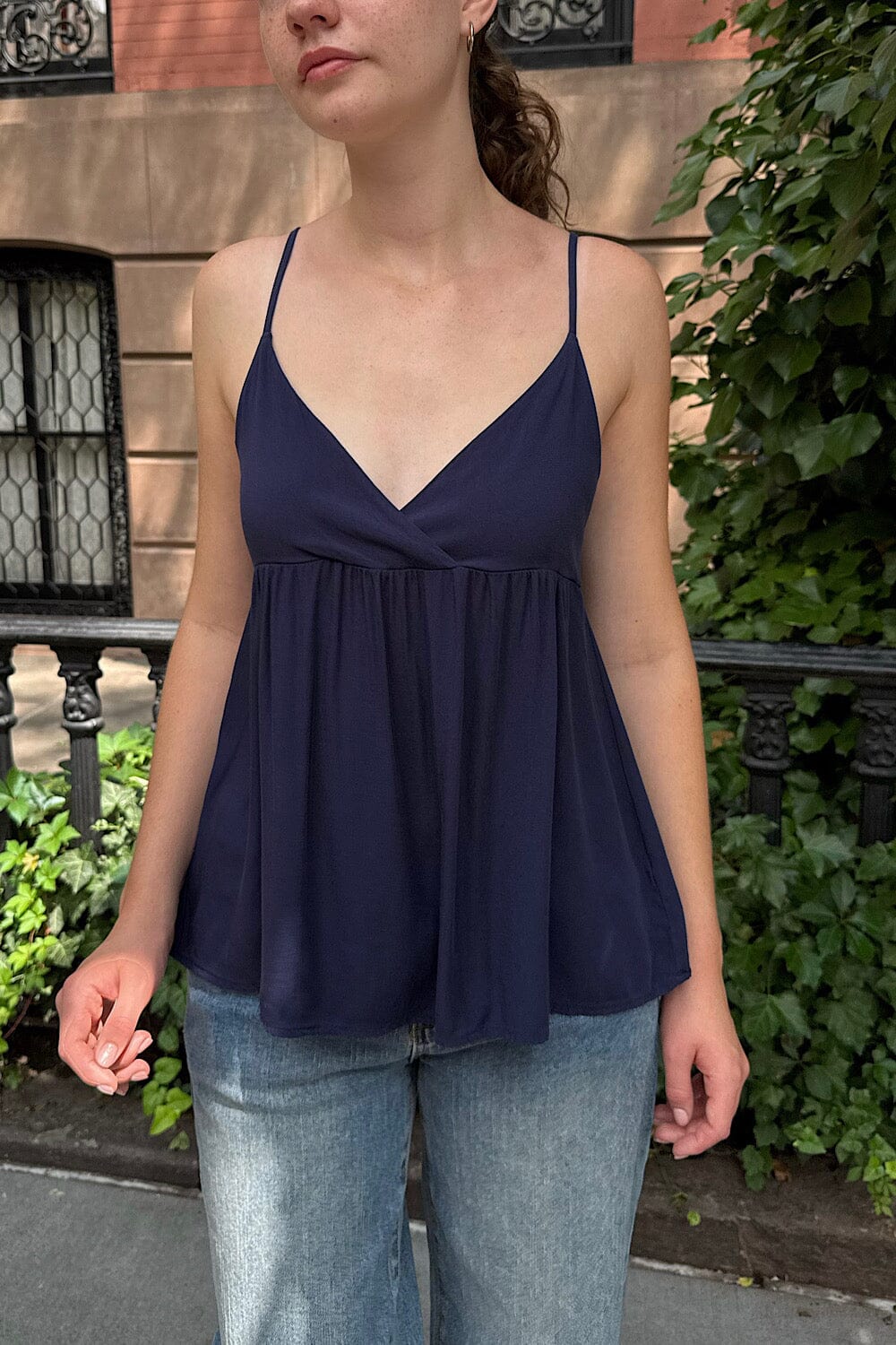BRANDY MELVILLE ブランディメルビル　ドット Ｖネックタンクトップ CLOTHING - Top - TUBES & TANKS – Page 3 – Brandy Melville Europe