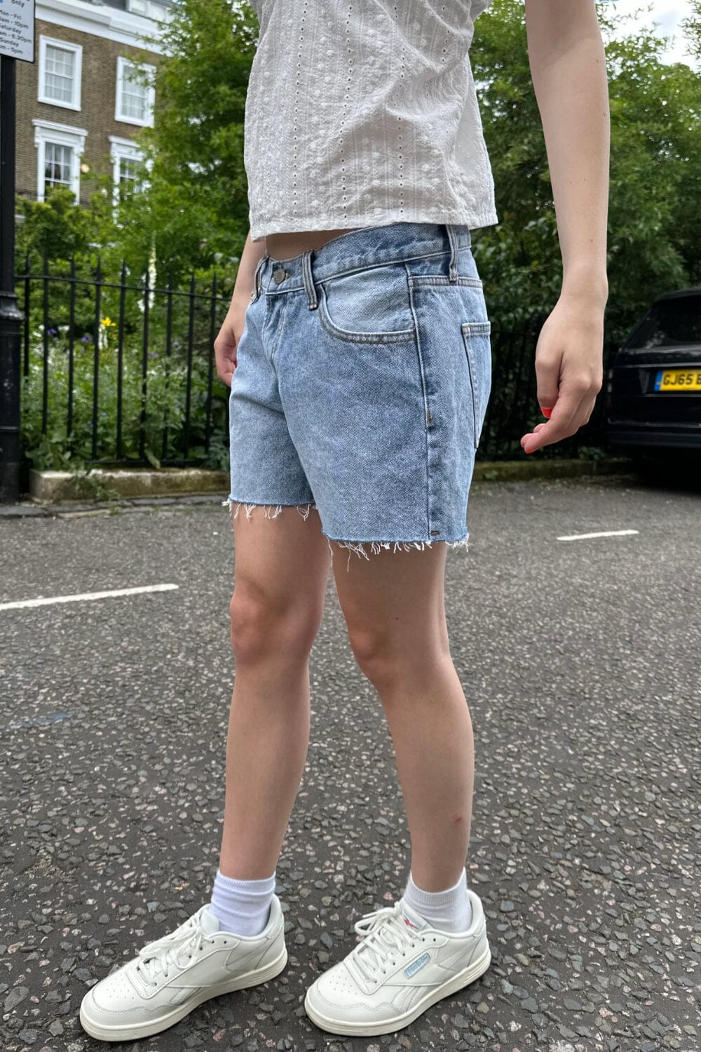 Molly Denim Shorts | Light Wash / S/M