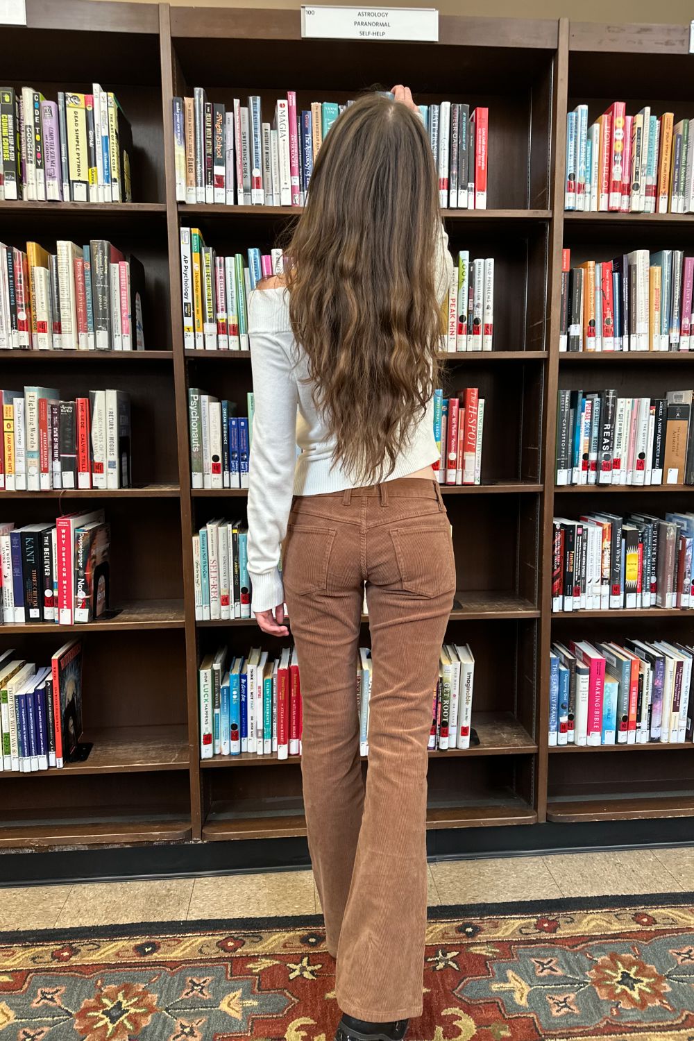 Brown / S