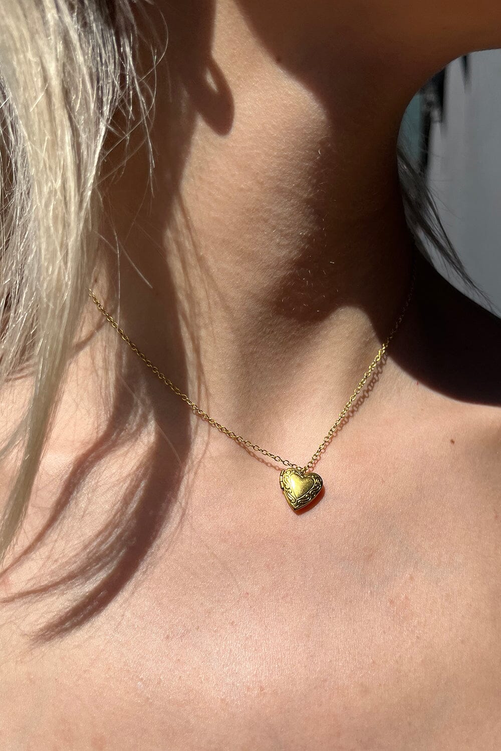 Gold Heart Locket Necklace – Brandy Melville