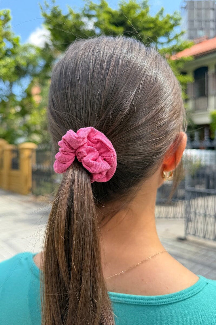 Basic Scrunchie | Fuchsia