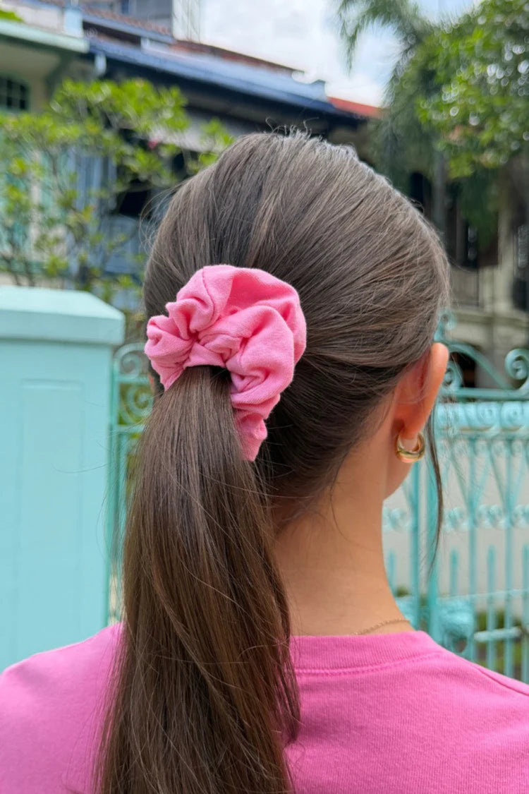 Basic Scrunchie | Bubblegum Pink