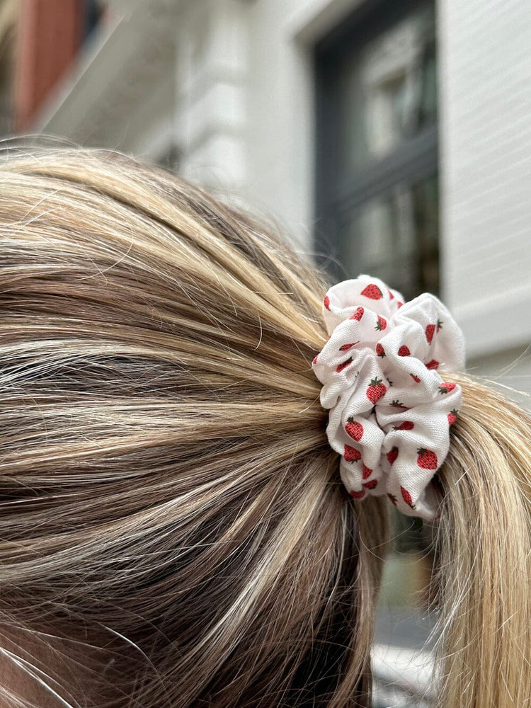 Strawberry Scrunchie | Strawberries