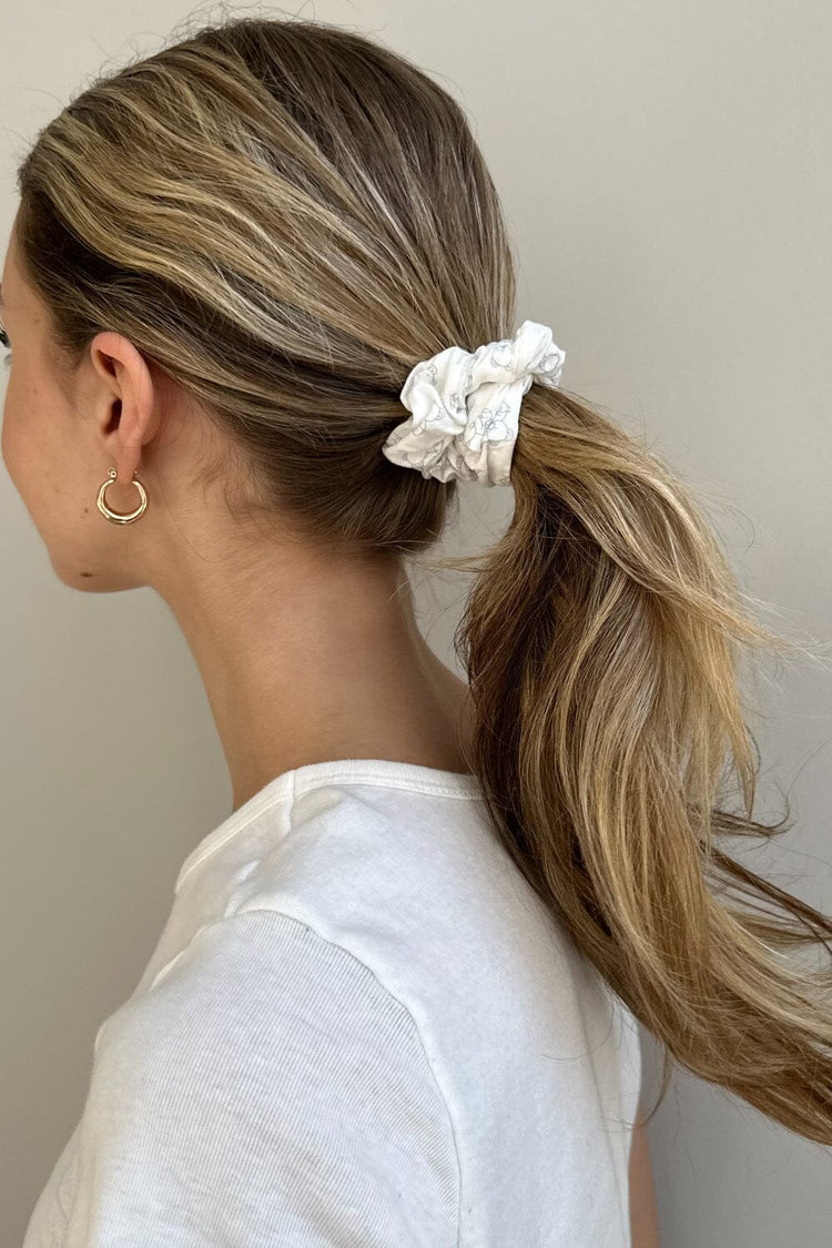 Teddy Beer Scrunchie | Teddy Light Blue