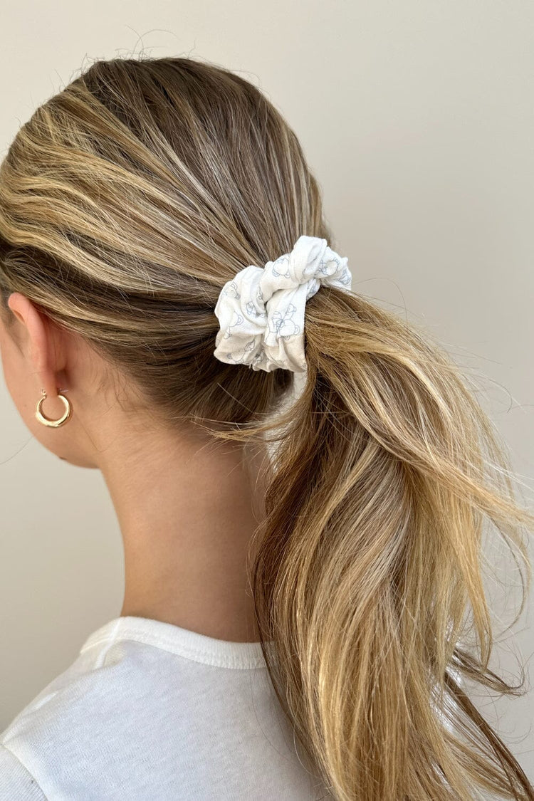 Teddy Beer Scrunchie | Teddy Light Blue