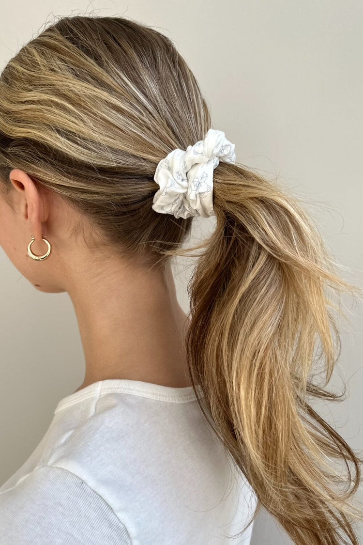 Teddy Beer Scrunchie | Teddy Light Blue