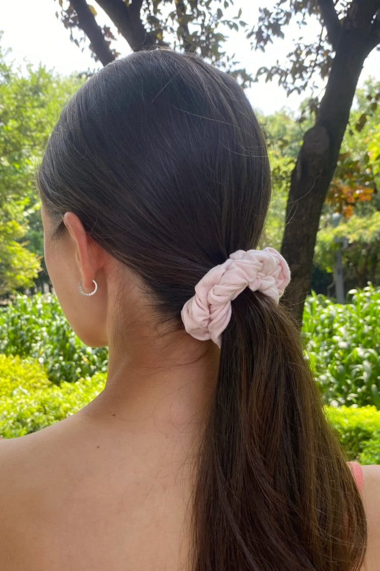 Basic Scrunchie | Light Pink