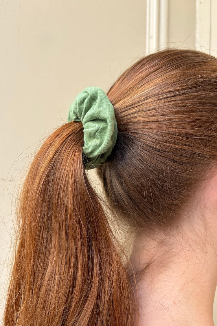 Basic Scrunchie | Light Olive Green