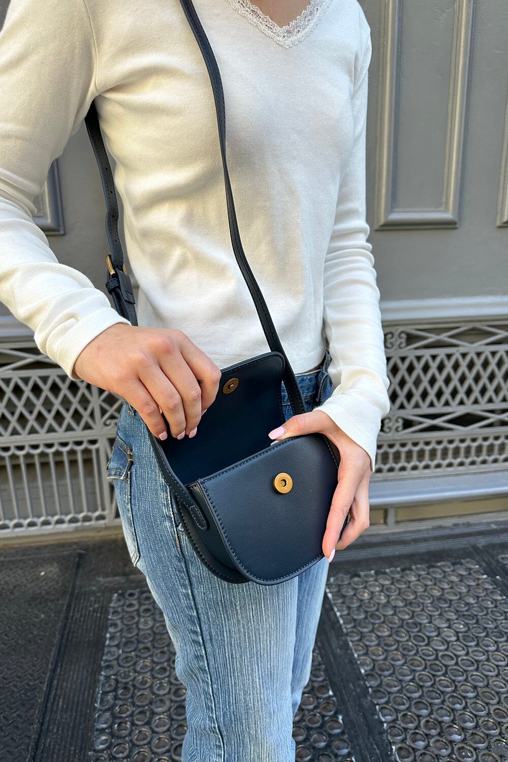 Small Leather Purse With Shoulder Strap 2024 | favors.com
