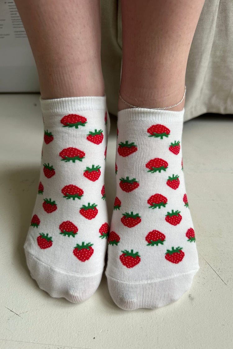 Red Strawberry Ankle Socks | Ivory with Strawberries