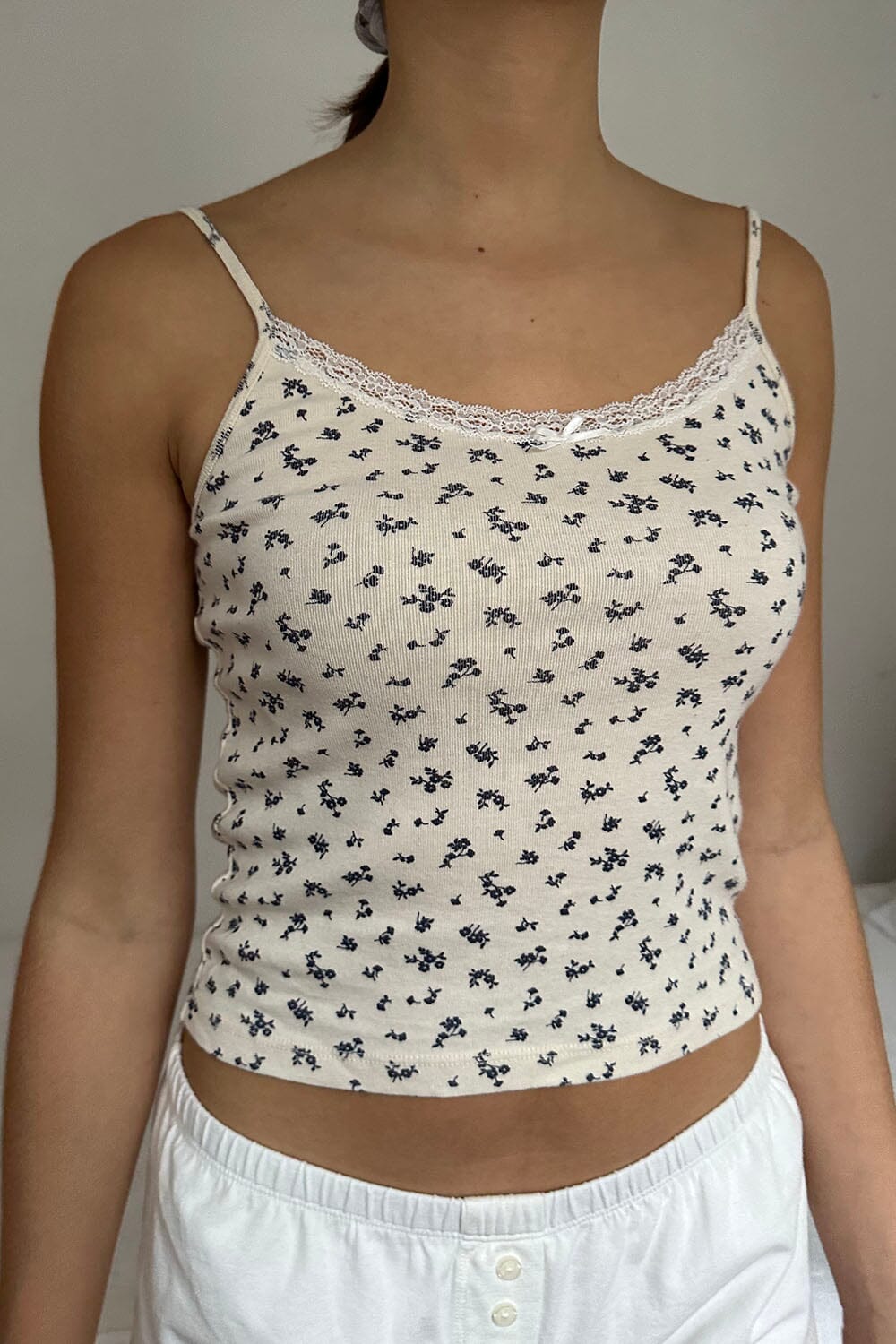 Brandy Melville, Tops, Brandy Melville Skylar Lace Trim Floral Tank With  Bow One Size
